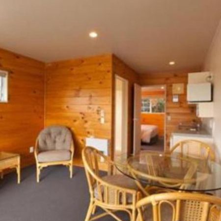 Pauanui Pines Motor Lodge Szoba fotó