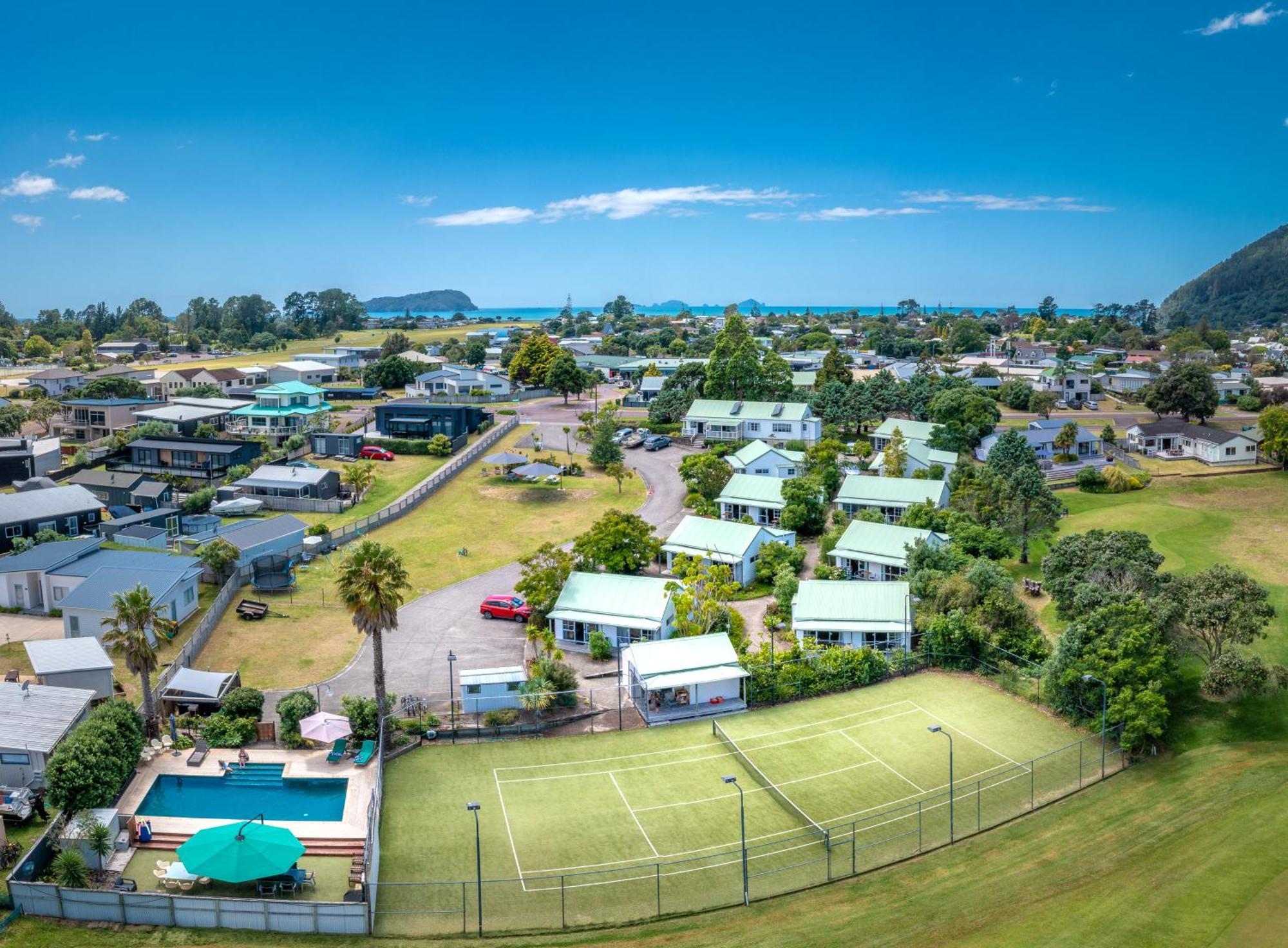 Pauanui Pines Motor Lodge Kültér fotó