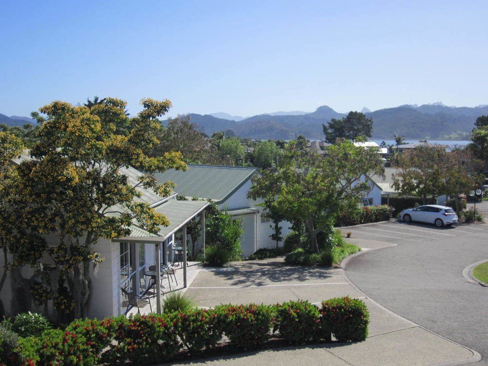 Pauanui Pines Motor Lodge Kültér fotó