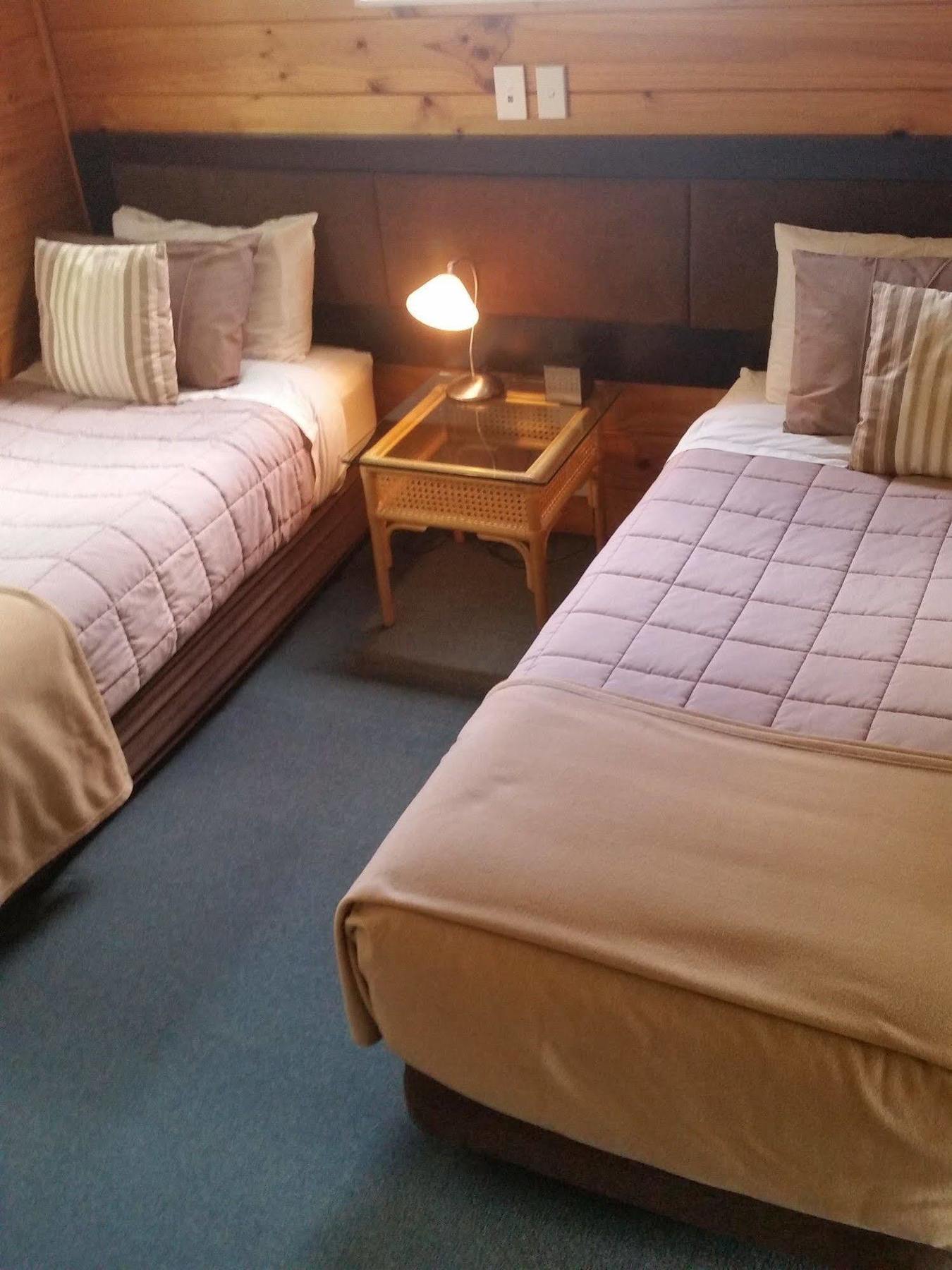 Pauanui Pines Motor Lodge Kültér fotó