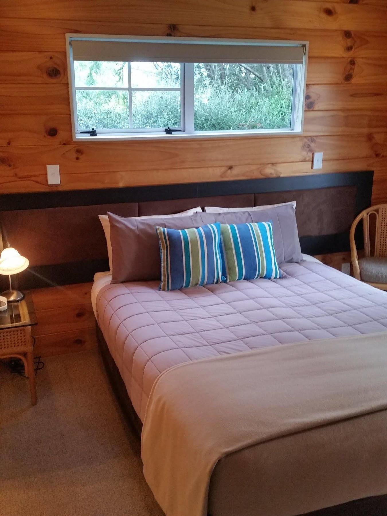 Pauanui Pines Motor Lodge Kültér fotó