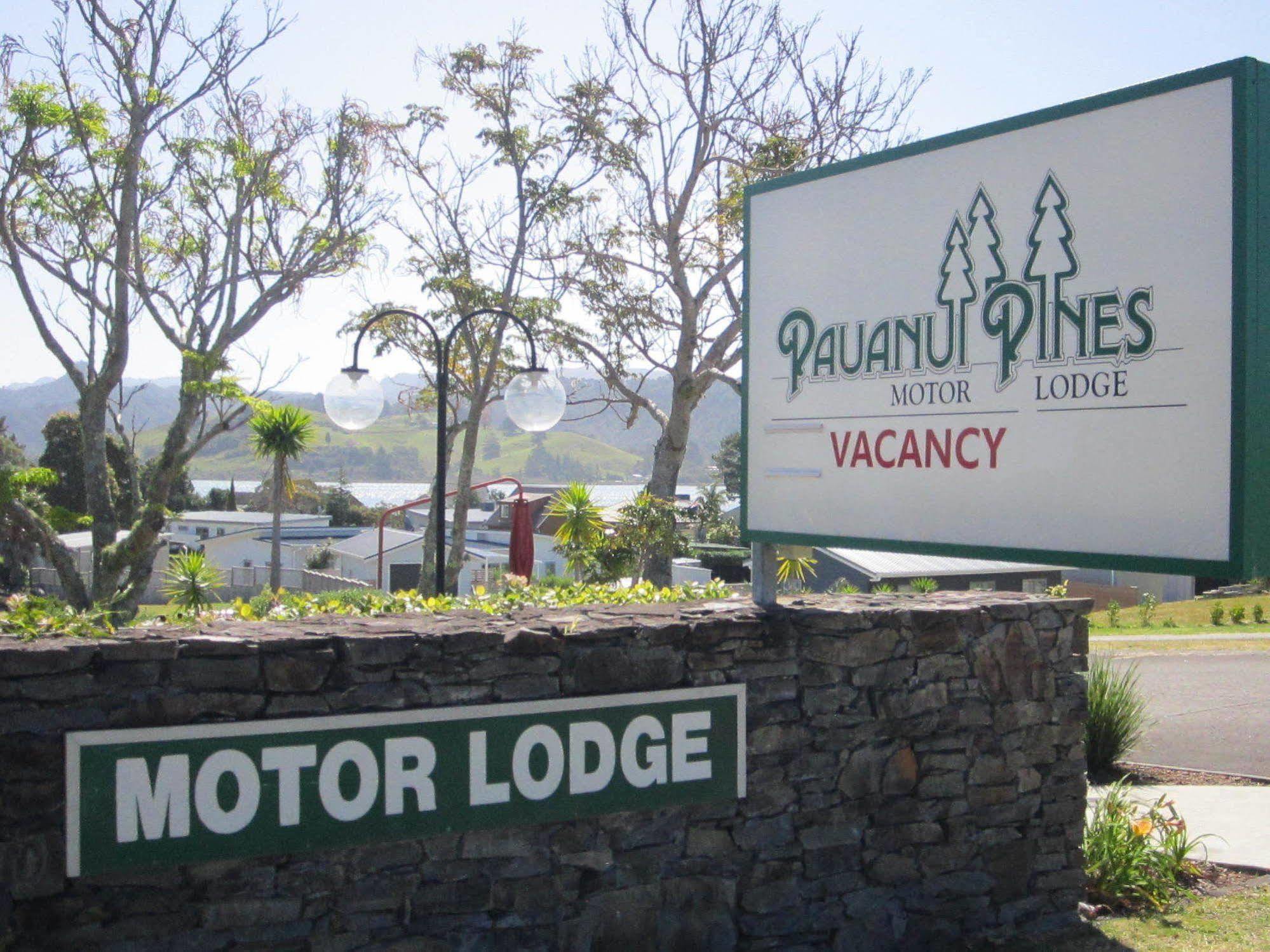 Pauanui Pines Motor Lodge Kültér fotó