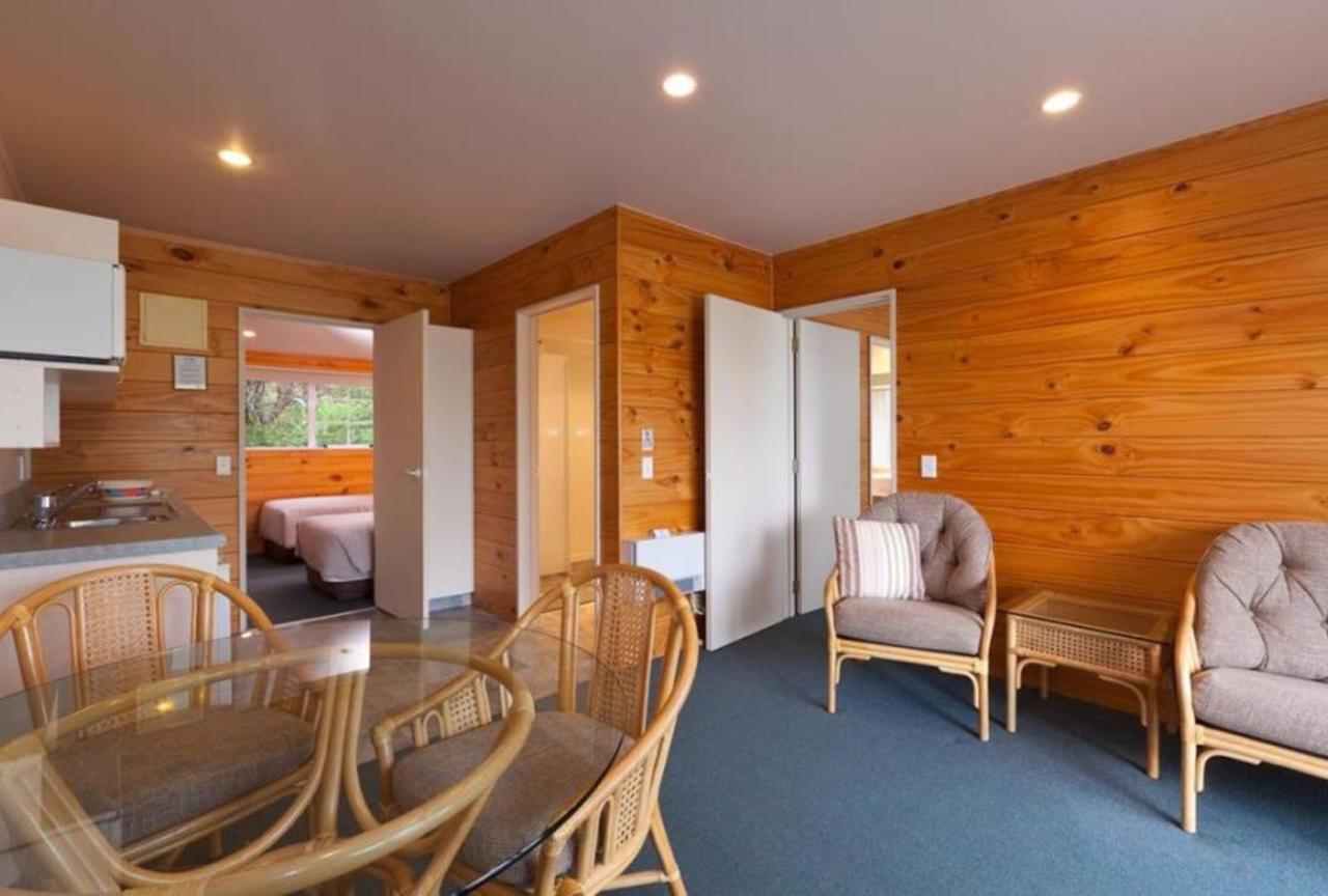 Pauanui Pines Motor Lodge Kültér fotó