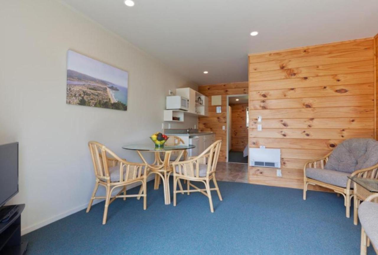 Pauanui Pines Motor Lodge Kültér fotó